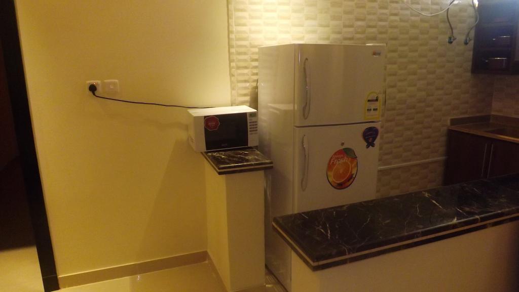 Baron Palace - Almasif Hotel Apartments Riade Quarto foto