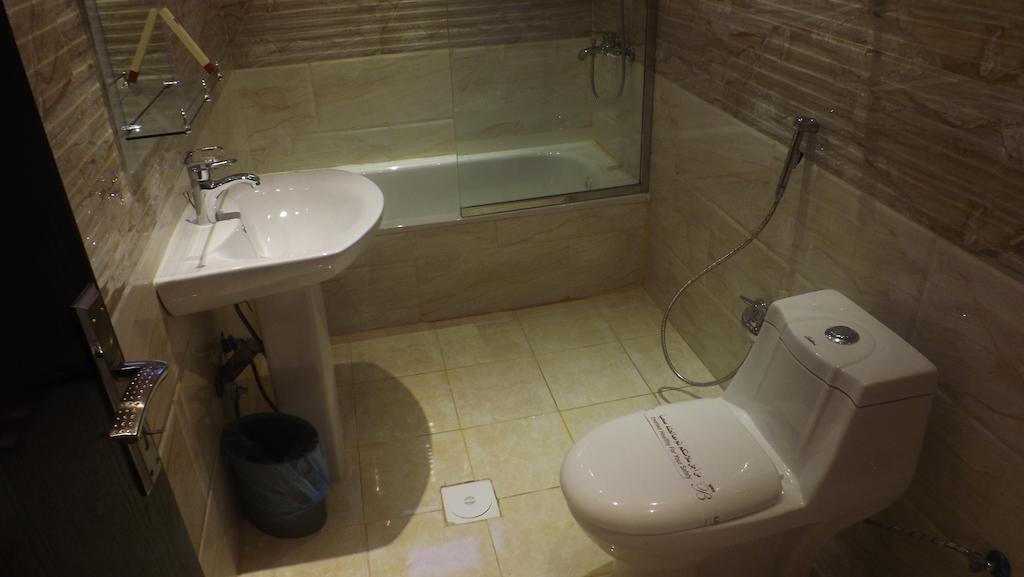 Baron Palace - Almasif Hotel Apartments Riade Quarto foto