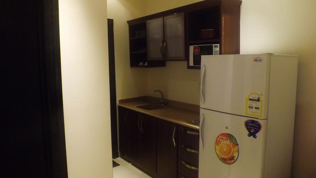 Baron Palace - Almasif Hotel Apartments Riade Quarto foto