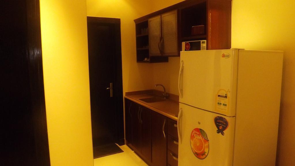 Baron Palace - Almasif Hotel Apartments Riade Quarto foto