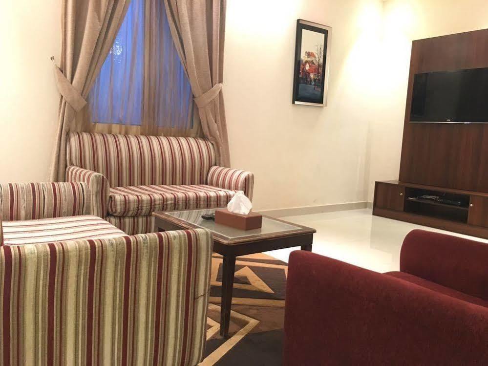 Baron Palace - Almasif Hotel Apartments Riade Exterior foto
